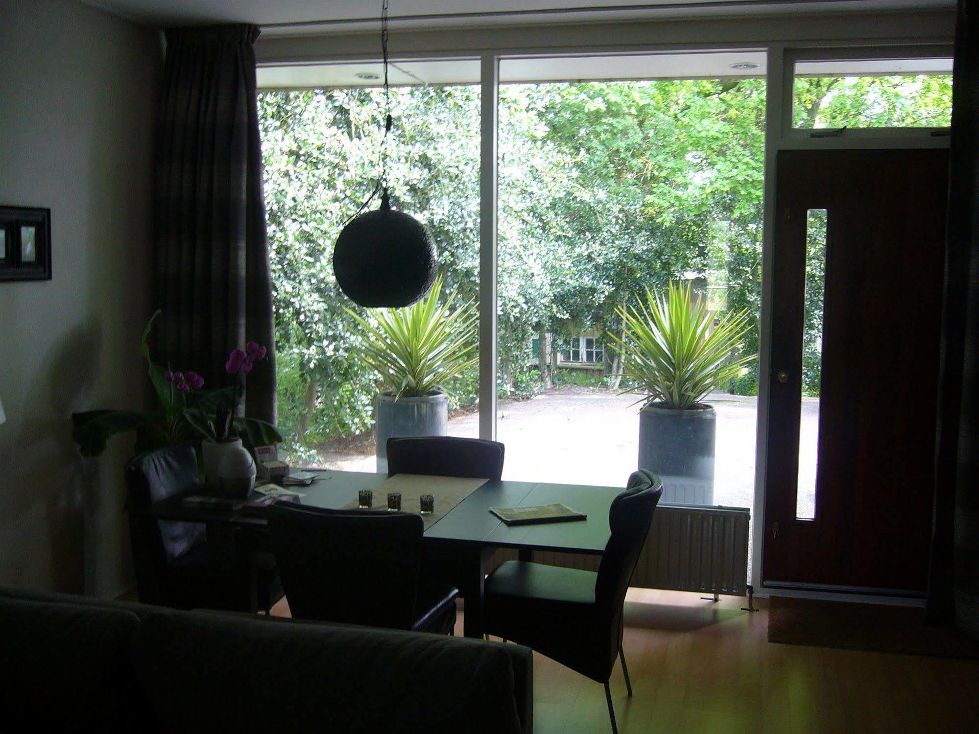 B&B Op De Brabantse Wal Halsteren Экстерьер фото